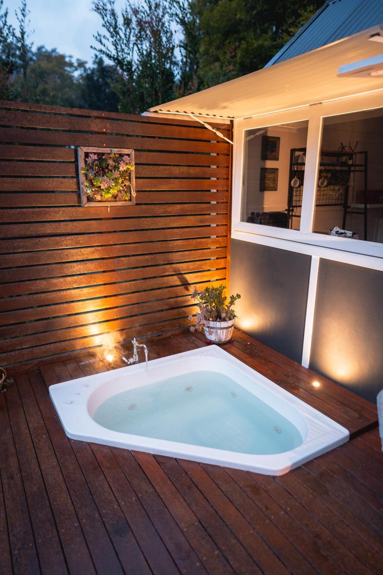 Central Coast Deck And Spa Luxury Tiny House With Firepit Βίλα Matcham Εξωτερικό φωτογραφία