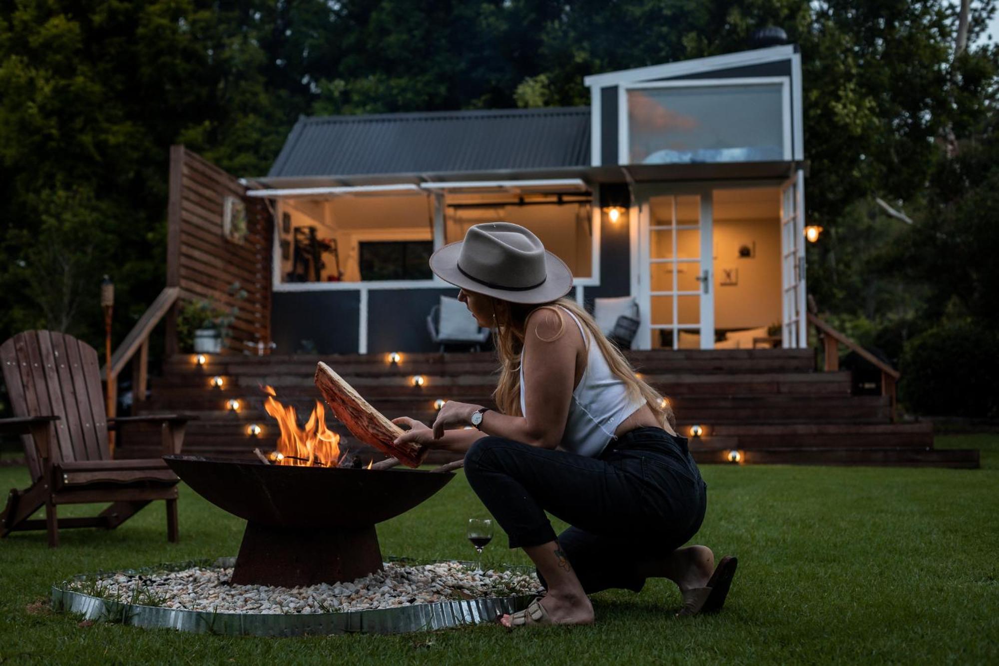 Central Coast Deck And Spa Luxury Tiny House With Firepit Βίλα Matcham Εξωτερικό φωτογραφία